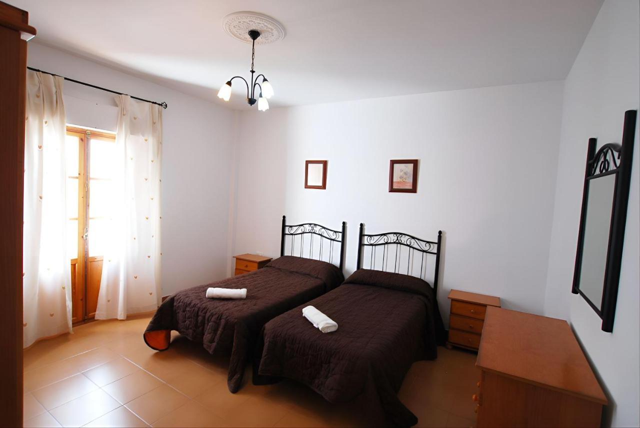 كونيل ذي لا فرونتيرا Apartamentos Garaje & Aire & Wifi & Solo Familias Y Parejas المظهر الخارجي الصورة